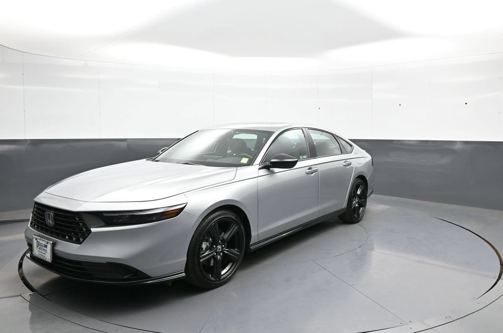 Used 2024 Honda Accord Sport image 1