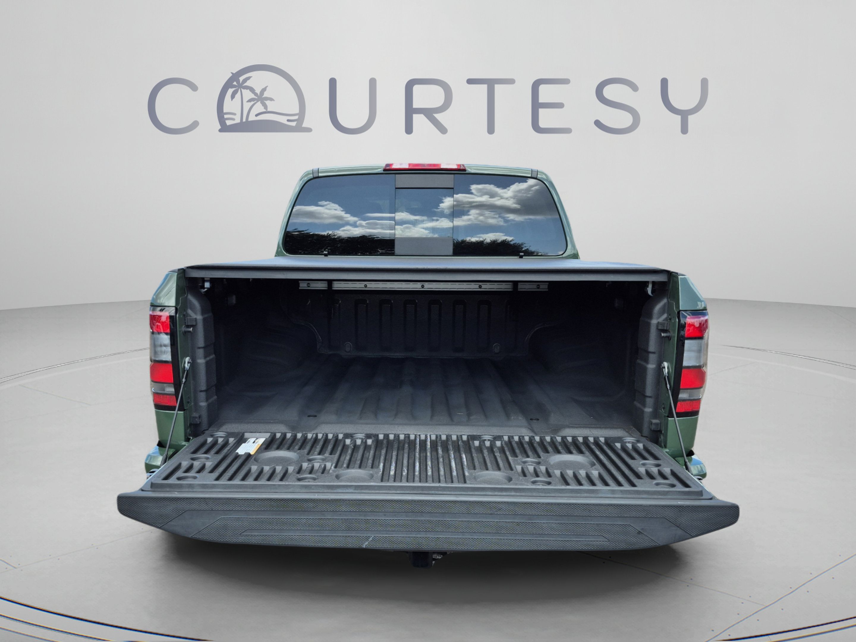 Certified 2024 Nissan Frontier SV w/ SV Convenience Package RWD image 11