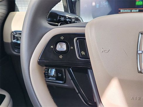 Used 2023 Lincoln Corsair FWD image 28