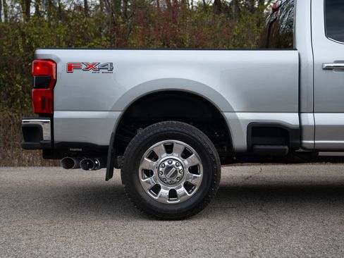 Certified 2024 Ford F350 Lariat w/ Lariat Ultimate Package image 13