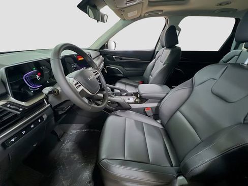 New 2025 Kia Telluride S image 22