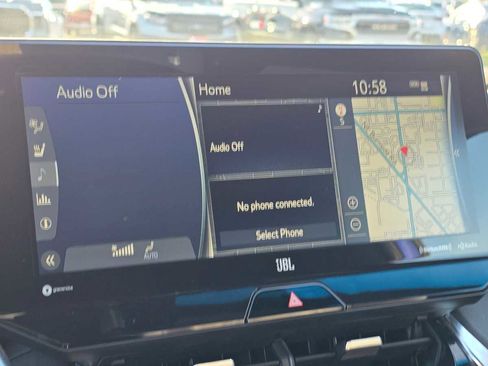 Used 2021 Toyota Venza XLE w/ Softex Package image 28