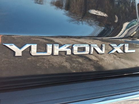 Used 2017 GMC Yukon XL Denali w/ Open Road Package image 35