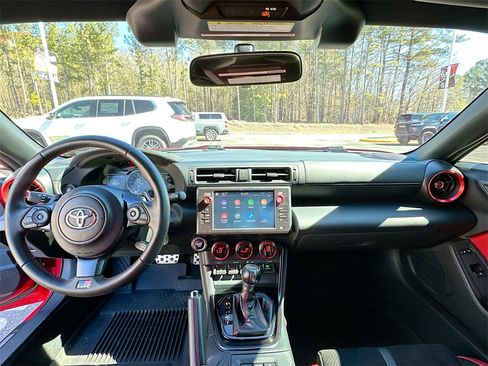 Used 2024 Toyota GR86 TRUENO Edition image 3