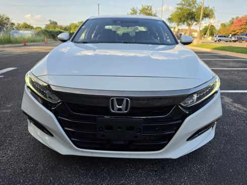 Used 2019 Honda Accord Sport image 2