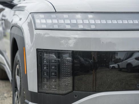 New 2026 Hyundai Ioniq 9 SE image 13