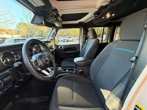 Used 2022 Jeep Wrangler Rubicon w/ Cold Weather Group image 15