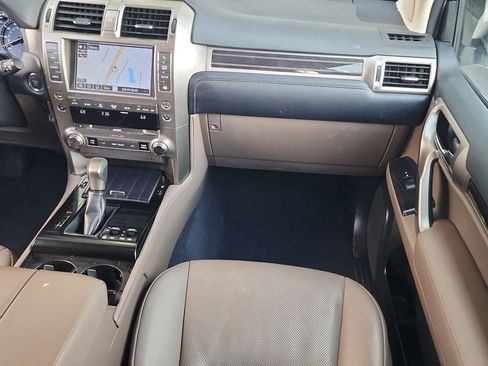 Used 2020 Lexus GX 460 Premium image 28