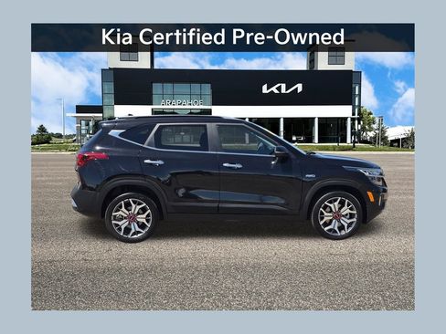 Used 2023 Kia Seltos SX AWD/4WD image 1