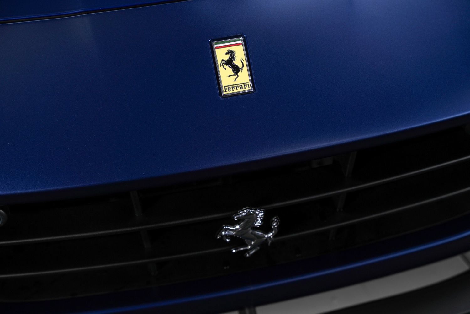 Used 2019 Ferrari Portofino RWD image 14