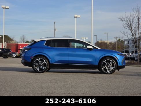 Used 2024 Chevrolet Equinox EV LT w/ Active Safety Package 3 image 8