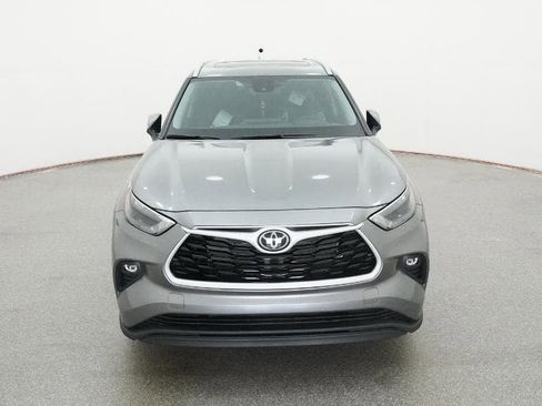 New 2026 Toyota Highlander XLE image 15