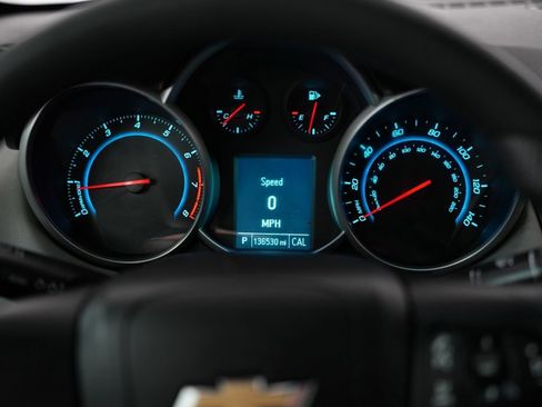Used 2012 Chevrolet Cruze LS w/ Connectivity Package FWD image 15