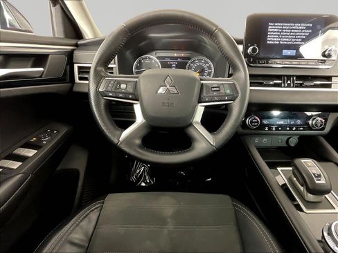 Used 2022 Mitsubishi Outlander SE FWD image 8