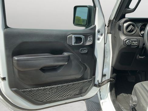 Used 2021 Jeep Wrangler Sport AWD/4WD image 18