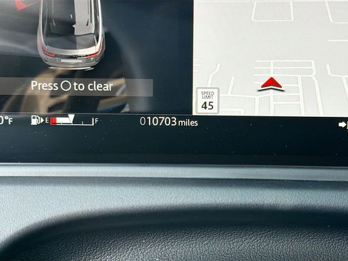 Certified 2026 Land Rover Range Rover Velar Dynamic SE AWD/4WD image 40