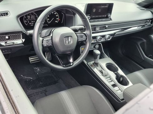 Used 2025 Honda Civic Sport image 3