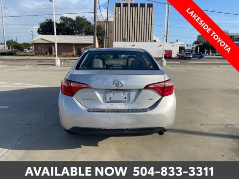 Used 2018 Toyota Corolla LE FWD image 4