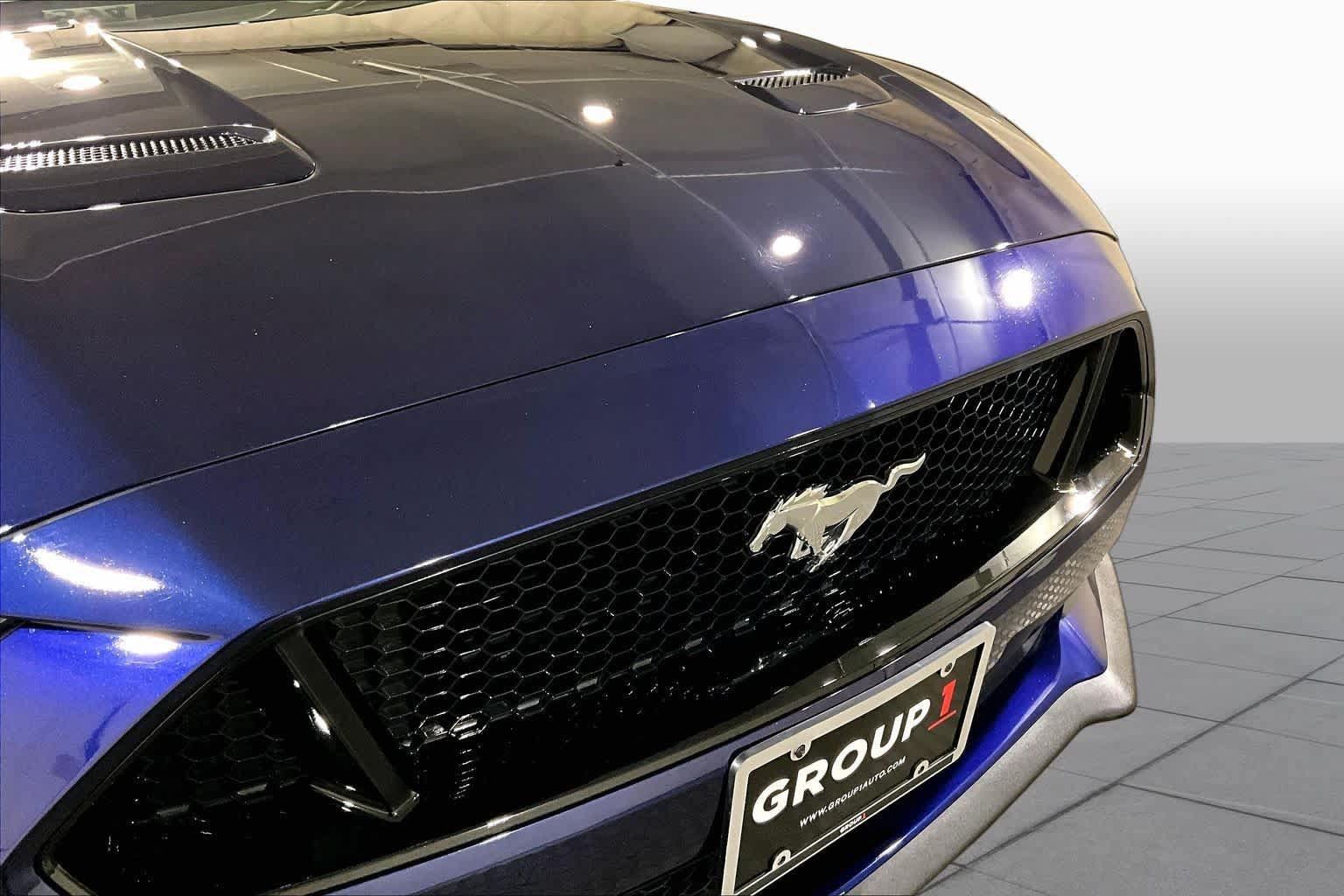 Used 2019 Ford Mustang GT Premium w/ Equipment Group 401A RWD image 30