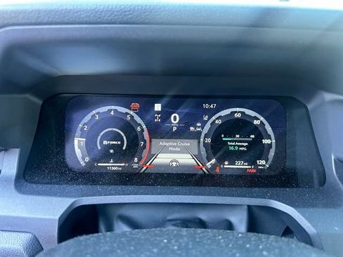 Used 2025 Toyota 4Runner Limited AWD/4WD image 36