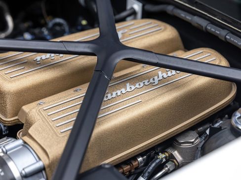 Used 2022 Lamborghini Huracan STO image 43