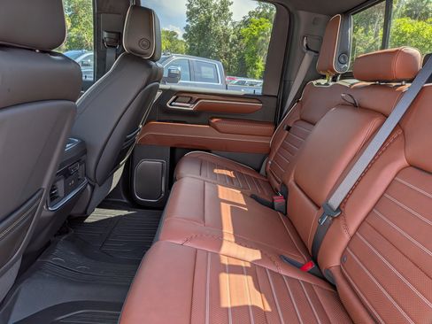 New 2026 GMC Sierra 2500 Denali Ultimate w/ Max Trailering Package AWD/4WD image 17
