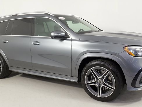Used 2024 Mercedes-Benz GLS 450 4MATIC w/ AMG Line Exterior image 8