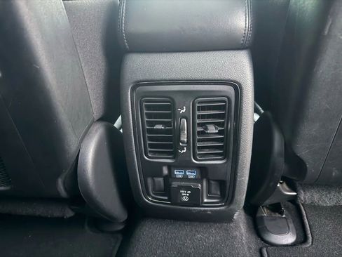 Used 2019 Jeep Grand Cherokee Limited X image 14
