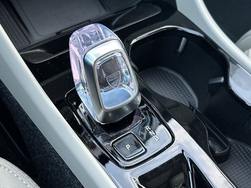 New 2026 Volvo XC40 B5 Plus w/ Climate Package image 19