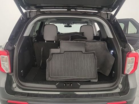 Used 2023 Ford Explorer XLT w/ Equipment Group 202A image 28