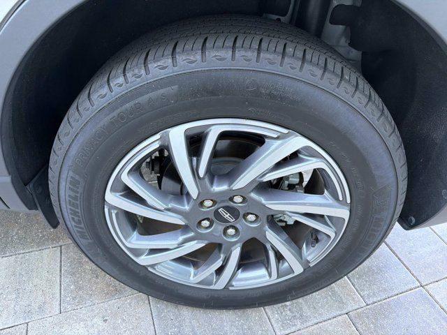 Certified 2024 Lincoln Corsair FWD image 33