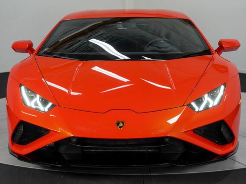 Used 2020 Lamborghini Huracan EVO RWD image 11