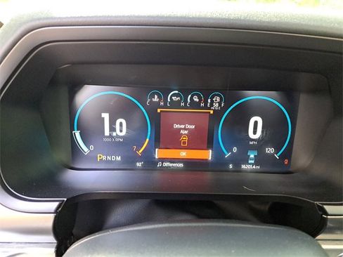 Used 2022 Ford F150 Lariat w/ Equipment Group 502A High image 17