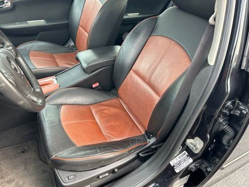 Used 2010 Chevrolet Malibu LTZ image 16