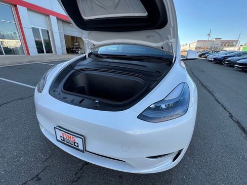 Used 2024 Tesla Model Y Long Range image 32