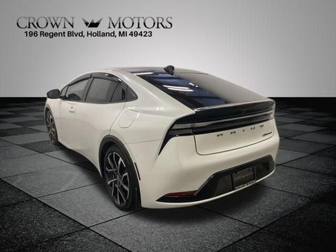 Used 2024 Toyota Prius Prime Premium w/ Advanced Technology Package FWD image 4