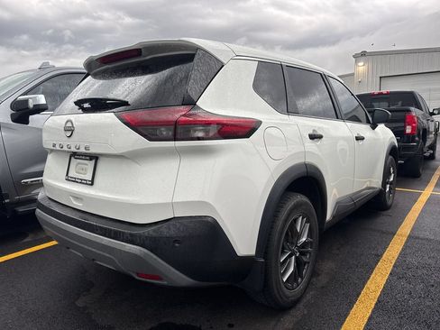 Used 2023 Nissan Rogue S FWD image 3