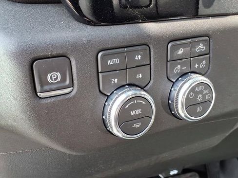 New 2026 GMC Sierra 2500 SLT w/ SLT Convenience Package image 23