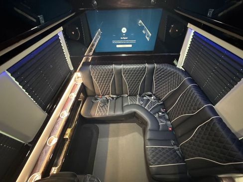 Used 2021 Mercedes-Benz Sprinter 3500 image 23