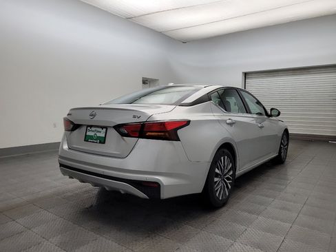 Used 2023 Nissan Altima 2.5 SV image 9