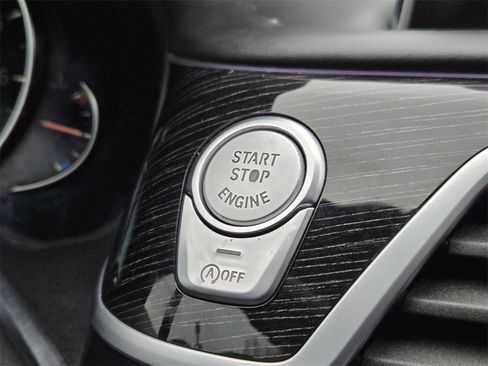 Used 2019 BMW 740i xDrive w/ Executive Package image 23