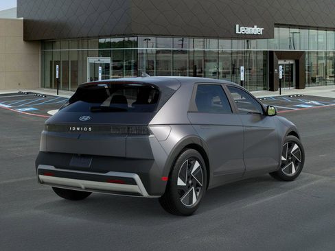 New 2026 Hyundai Ioniq 5 SEL image 4