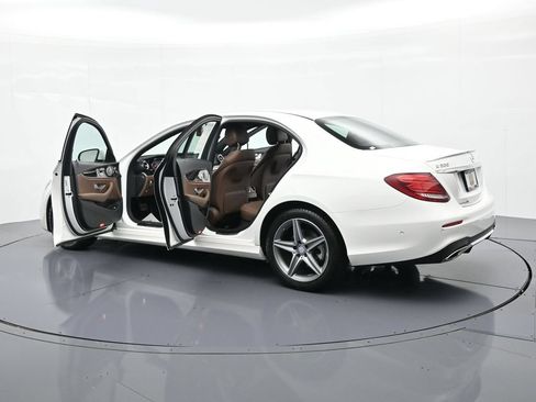 Used 2017 Mercedes-Benz E 300 4MATIC image 25