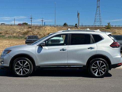 Used 2019 Nissan Rogue SL w/ Premium Package AWD/4WD image 6