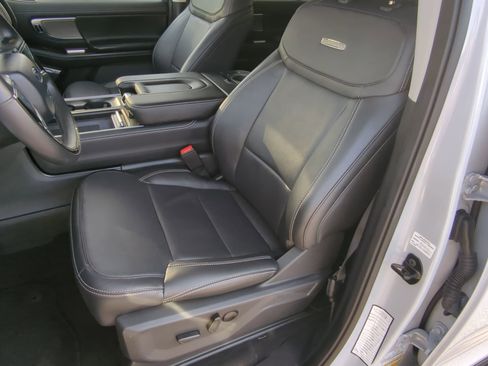 Certified 2025 Ford Expedition Platinum AWD/4WD image 58