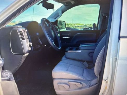 Used 2018 Chevrolet Silverado 1500 Custom w/ Custom Value Package image 7