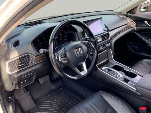Used 2021 Honda Accord Touring image 17