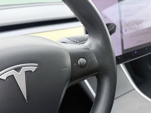 Used 2018 Tesla Model 3 Mid Range image 54