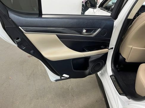Used 2016 Lexus GS 200t w/ Premium Package RWD image 20