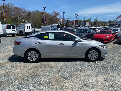 Used 2023 Nissan Sentra S image 4